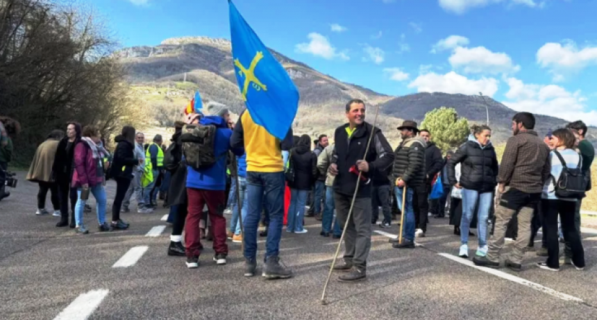 Agricultores y ganaderos asturianos protestan contra el acuerdo con Mercosur